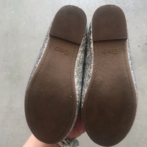 GAP Shoes - Gap silver glitter ballet flat girl size 11 GAP Shoes - Gap silver glitter ballet flat girl size 11